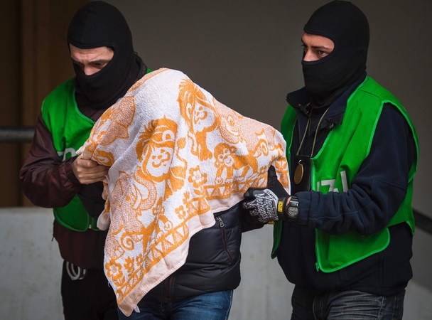 Vokietijoje suimti du su „Islamo valstybe“ siejami alžyriečiai