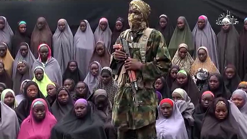 Nigerijos islamistai paviešino vaizdo įrašą su pagrobtomis mokinėmis