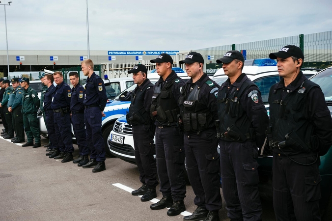 Kovai su migrantų srautais ES griežtina sienų apsaugą