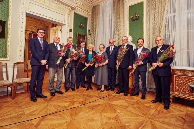 Šešiems lietuviams – Lenkijos valstybės apdovanojimai