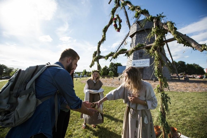 Kupolinėse prie Žaliūkių malūno – gyvosios archeologijos potyriai