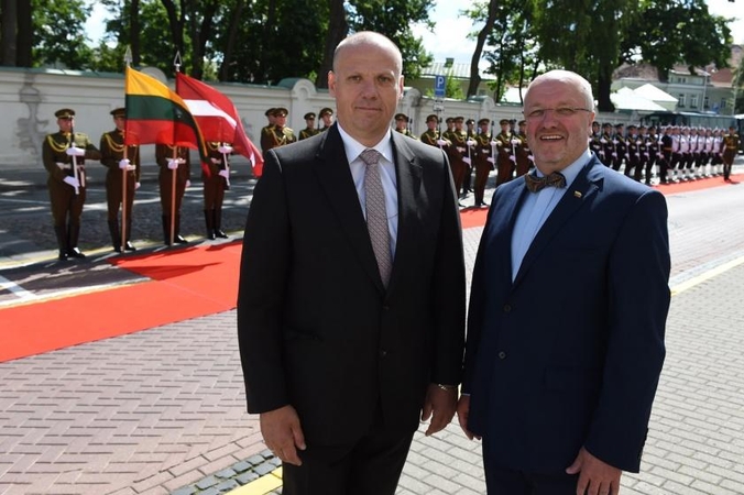 Ministras: Baltijos šalims svarbu plėtoti bendrą oro gynybos sistemą