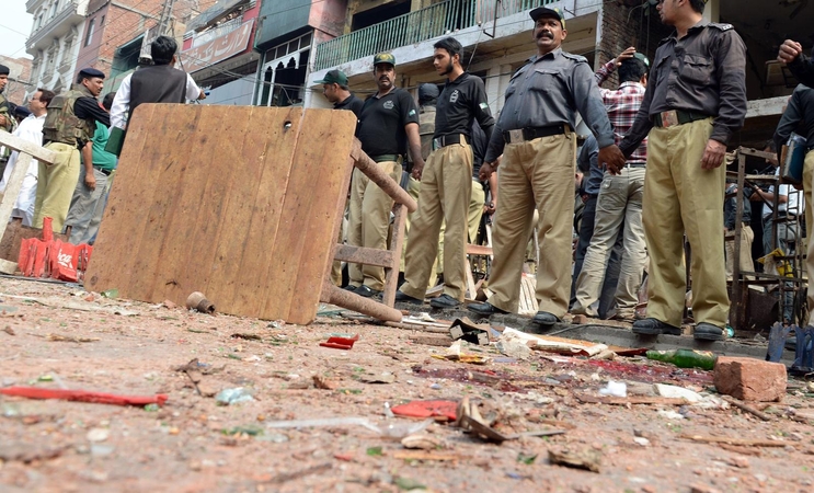 Pakistane sprogus bombai žuvo 5, sužeisti 35 žmonės