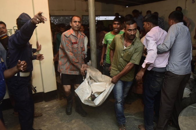 Bangladeše kelto katastrofos aukų skaičius padidėjo iki 70