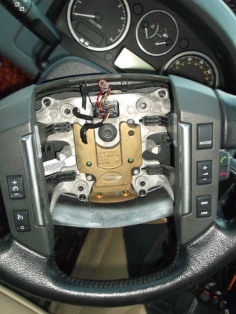 Draudikai įspėja saugotis automobilių detalių vagių gaujos