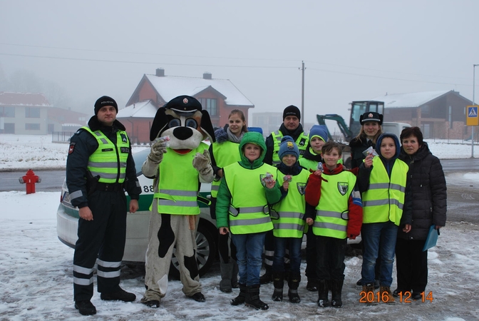 Vaikai ragina ir vairuotojus nepamiršti taisyklių