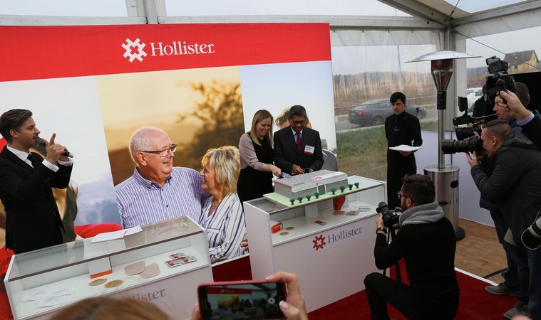 G. Maliekelis (centre)