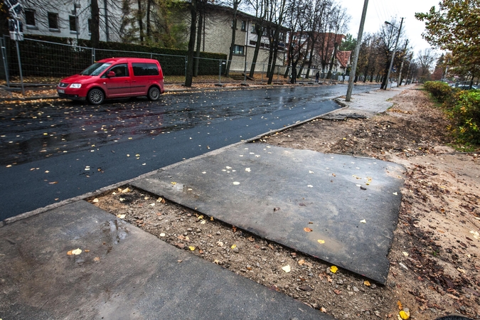 A. Baranausko gatve vėl rieda automobiliai