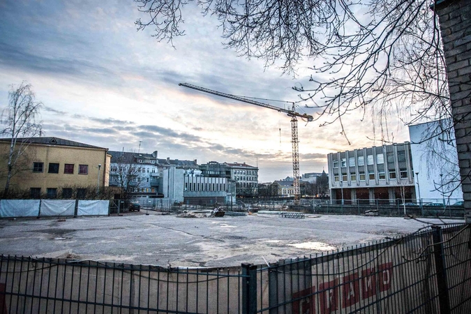 Kas nusitaikė į aikštelę šalia Laisvės alėjos?