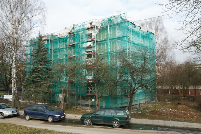 Renovacijos įkaitai pagalbos nesulaukia