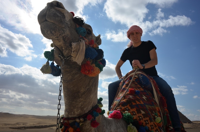 Ten, kur bijo lankytis turistai, išvydo kitą Egipto veidą