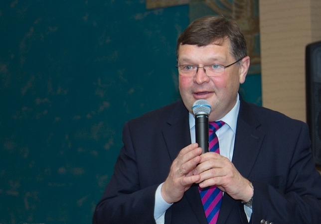 LSMU mokykla: pirmieji ieškojimų metai