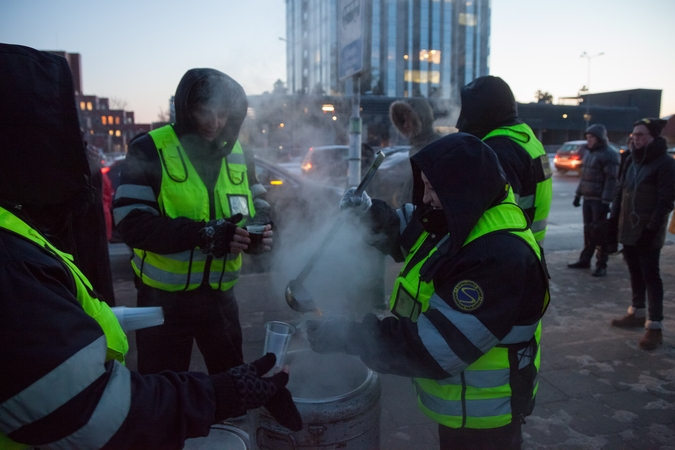 Sostinės kontrolieriai arbata jau pavaišino didelį būrį vilniečių
