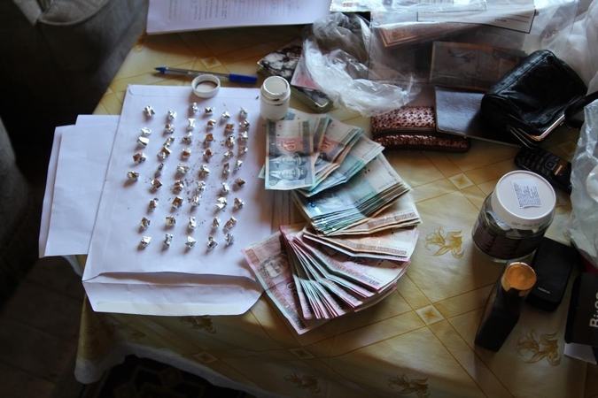 Atlikus 16 kratų, Vilniaus tabore rasta narkotikų ir 60 tūkst. litų