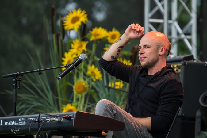 Festivalyje „Aš toks vienas“ – tiksintis gyvos muzikos užtaisas