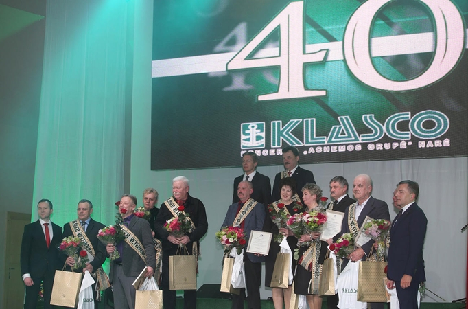 Jubiliejus: KLASCO veteranų vakare buvo pasveikinta net 10 žmonių, kurie kompanijoje dirba 40 metų.