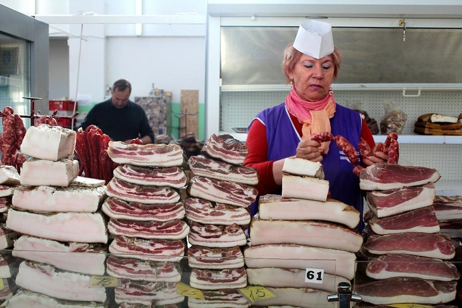Reiklūs pirkėjai verčia pasitempti turgaus prekybininkus