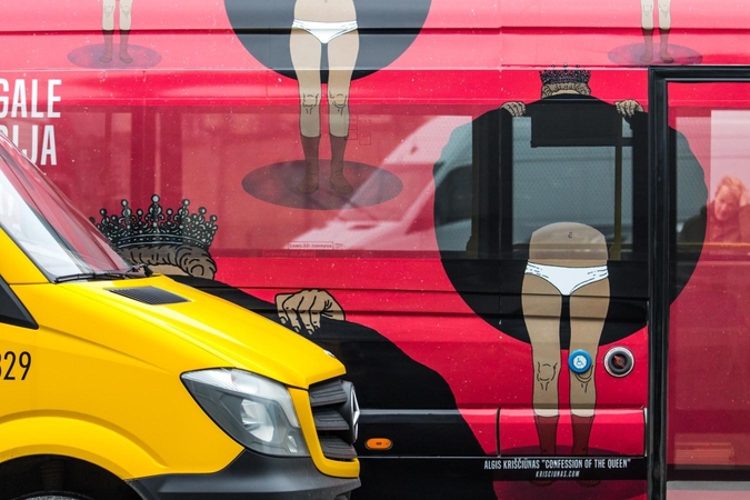 Po Kauną zuja autobusiukai su karalienės apatiniais