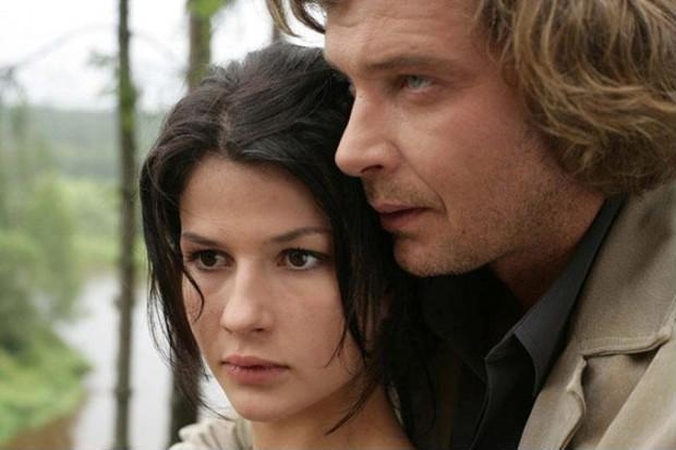 Kadras iš latvės režisierės I.Kolmanės net septynerius metus statytos kino dramos „Mona“, kurioje nusifilmavo ir lietuvių aktorius Saulius Balandis.