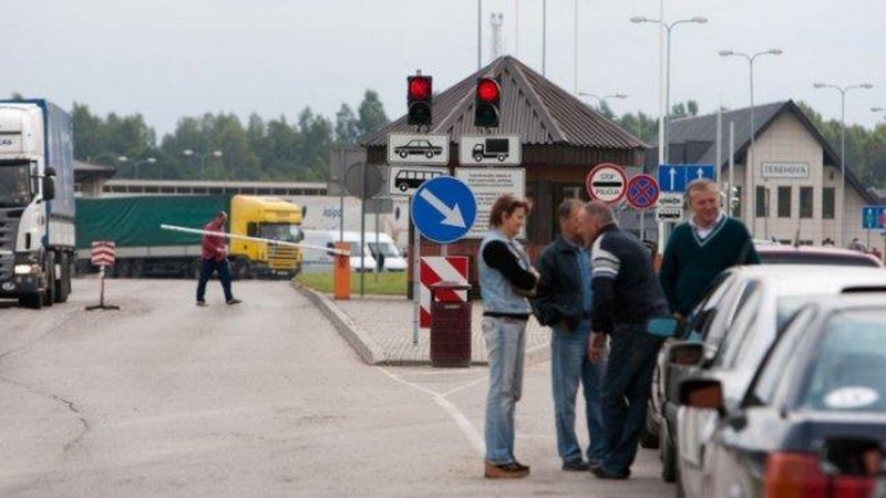 Rusija pasienyje sugriežtino lietuvių patikrą – per valandą praleidžiamas vos vienas automobilis