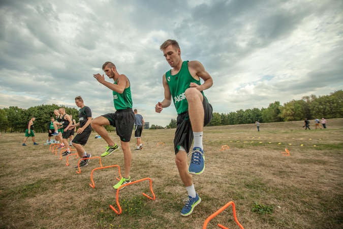 Sezoną pradėję žalgiriečiai pumpuoja raumenis