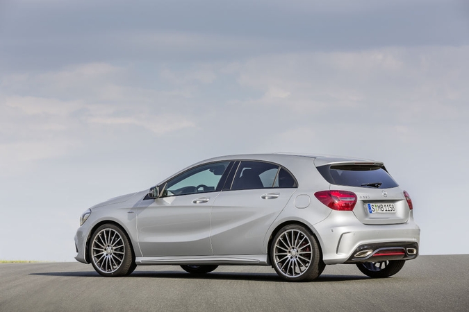 Kompaktiškam „Mercedes-Benz“ A klasės modeliui – daugiau galios ir komforto