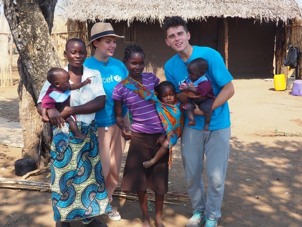 UNICEF šou ragins aukoti vaikams