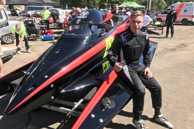 E. Riabko Kaune išbandė F2 vandens formulę