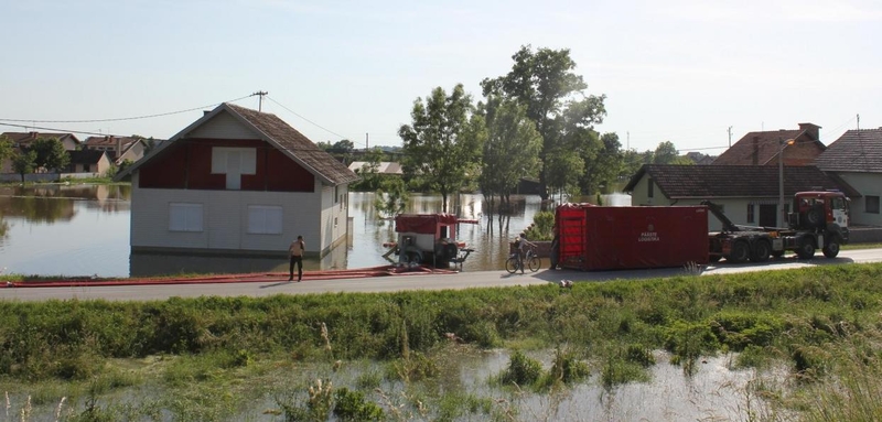 Baltijos šalių gelbėtojai Bosnijoje ir Hercegovinoje dirba net naktį