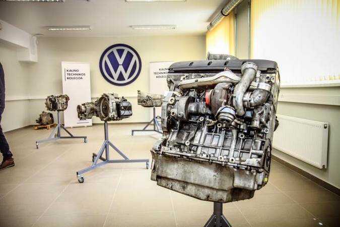 Kauno technikos kolegijoje atidaryta „Volkswagen“ laboratorija