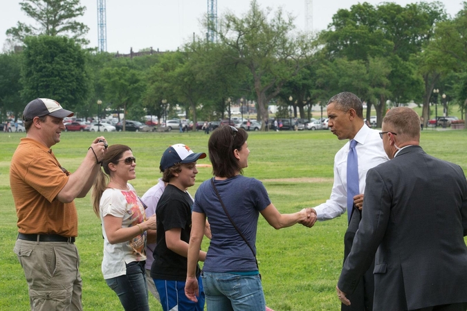 B. Obama pasivaikščiojo po Vašingtoną