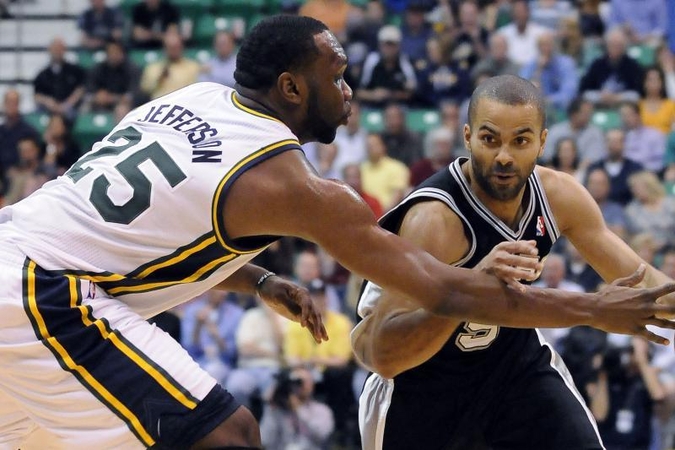 „Spurs“ laimėjo seriją „sausai“ ir išsiuntė „Jazz“ atostogauti