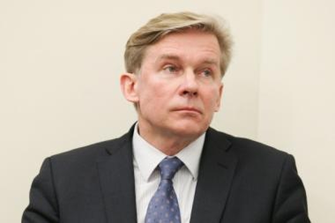 A.Ažubalis: lenkiškų pavardžių rašyba prieštarauja Konstitucijai 