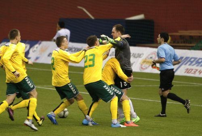 Lietuvos futbolininkai iškopė į „Sandraugos taurės“ turnyro pusfinalį