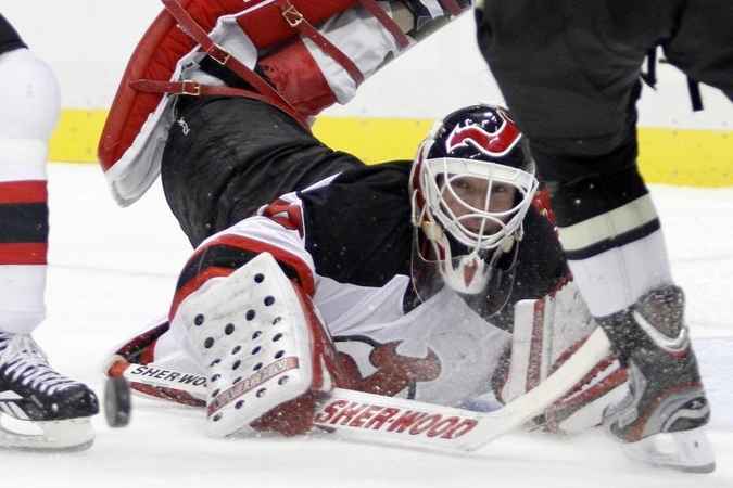 NHL: „Hurricanes“ aukų sąraše atsidūrė ir „Devils“ ledo ritulininkai