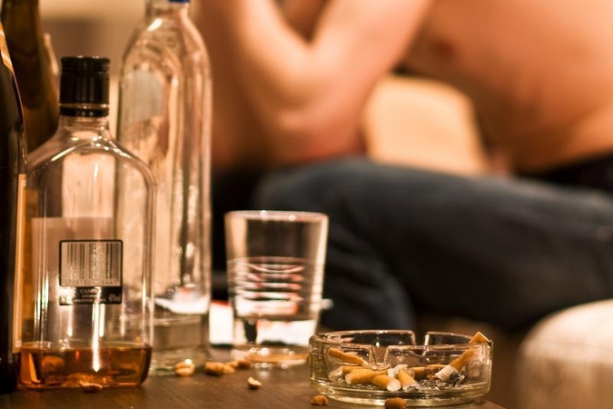 Šalčininkuose ir Radviliškyje trys nepilnamečiai apsinuodijo alkoholiu