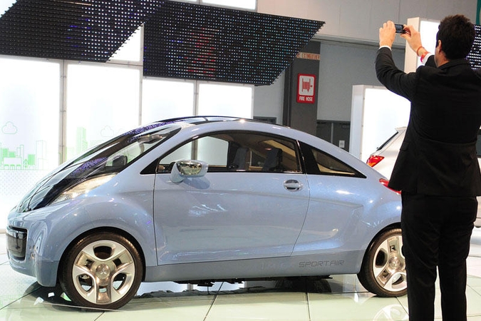 „Mitsubishi“ elektromobiliai gali tapti ir energijos tiekėjais
