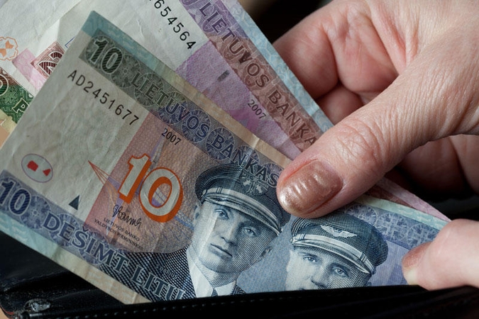 Skrybėlėta skaitiklių tikrintoja pavogė klaipėdietės santaupas