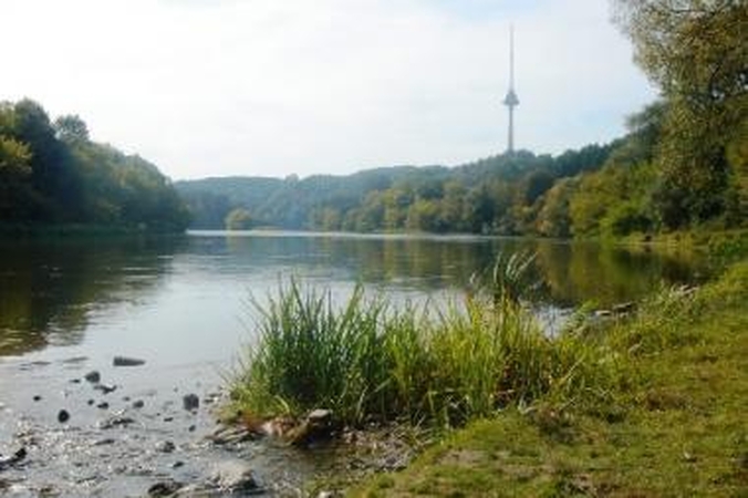 Gelbėti Neryje skęstančiosios merginos niekas neskubėjo (papildyta)