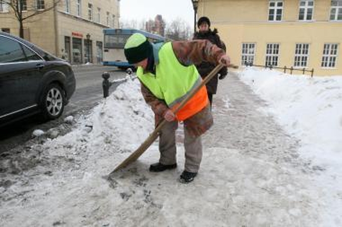 Klaipėdiečiai keikia slidžius šaligatvius