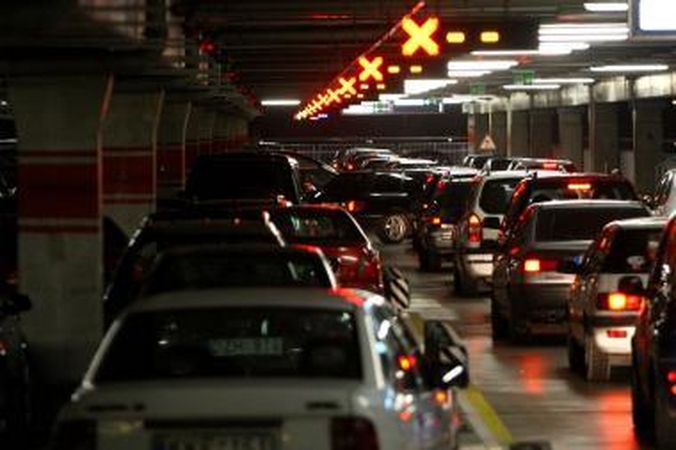 Sugalvojo apmokestinti dalį „Akropolio“ aikštelės