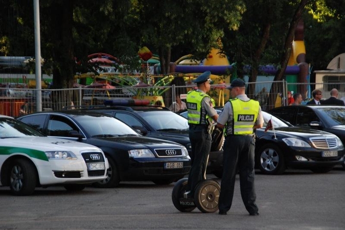 Sostinės pareigūnai patruliavimui naudos riedžius