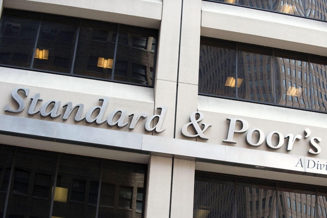 JAV kredito reitingą sumažinusi „Standard & Poor's“ keičia vadovą
