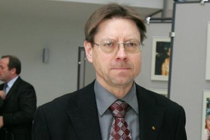 Teisės komitetas A.Valantino atsakymų kol kas neviešins