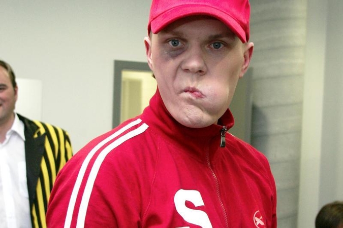 Saulėns iš Šiaulių lietuviškai įdainavo „Sexy and I know it“