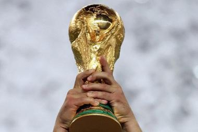 Sulaikyta iš kokaino pagaminta FIFA taurė
