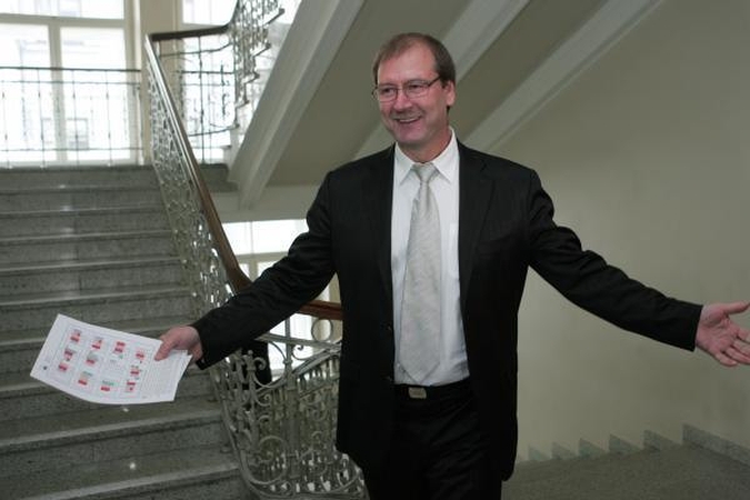 Oficialu: V.Uspaskichas sieks Vilniaus mero posto
