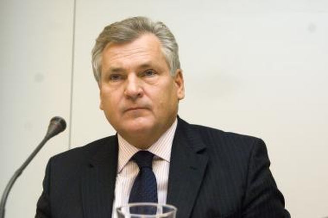Slidinėdamas vos nežuvo buvęs Lenkijos prezidentas A.Kwasniewskis