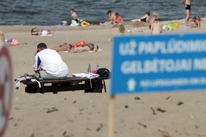 Vaikiną pliaže ištiko epilepsijos priepuolis