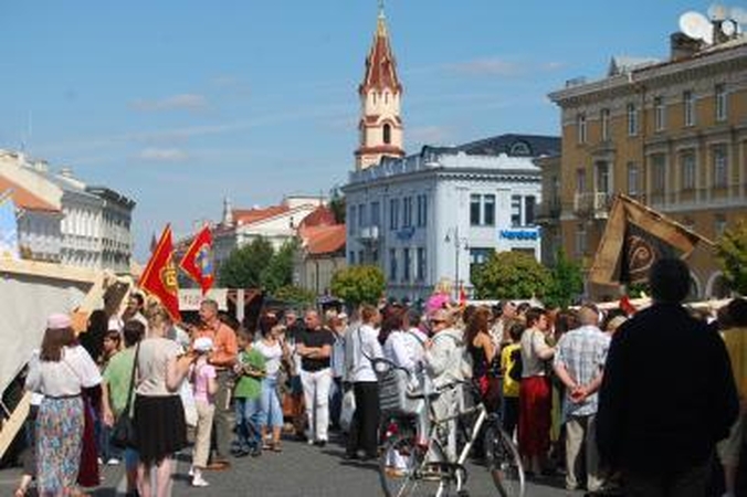 Rotušės aikštėje tęsiasi Baltramiejaus šventė